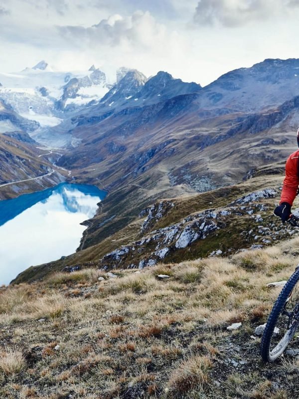 mountain-biker-valais-switzerland-1.jpg